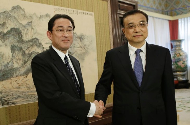China, Japan commit efforts to improve ties - ảnh 1